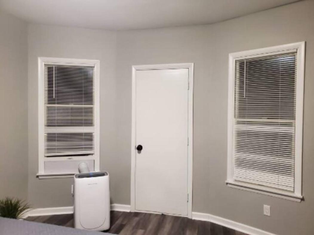 ☆☆ Modern Coed Dorm In ☆☆ *