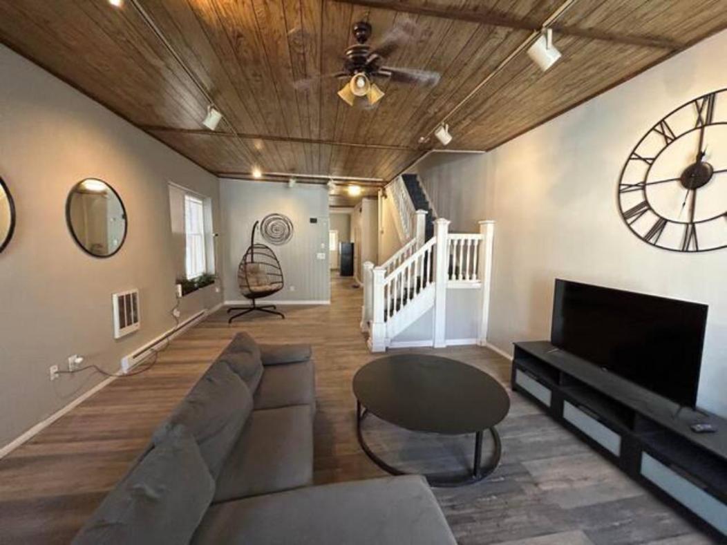 ☆☆ Modern Coed Dorm In ☆☆ Homestay Harrisburg